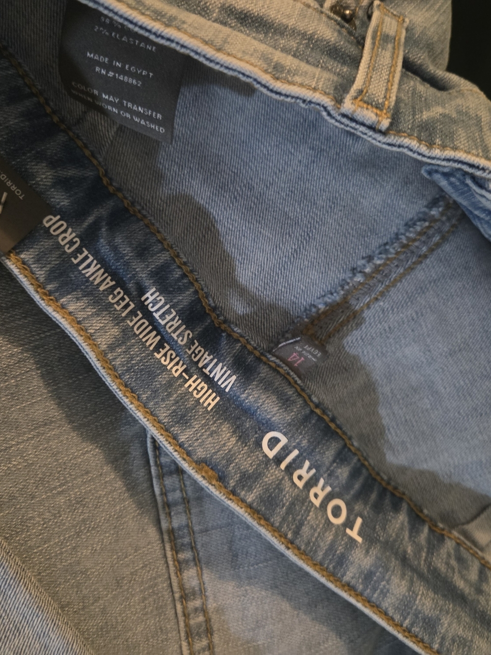 TORRID.Womens Curvy Jeans..
